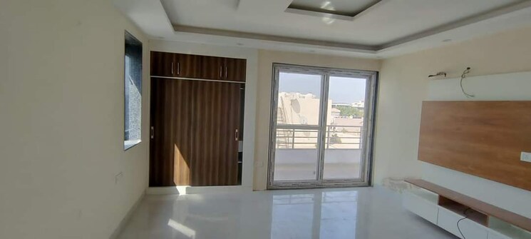 Room, burari 3 Bedroom 140 Sq.Yd. Builder Floor In Burari Delhi 8786341