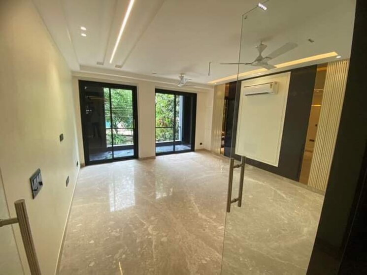 Room, burari 3 Bedroom 140 Sq.Yd. Builder Floor In Burari Delhi 8786341