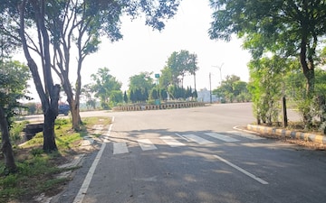 Plot For Sale in New Moradabad