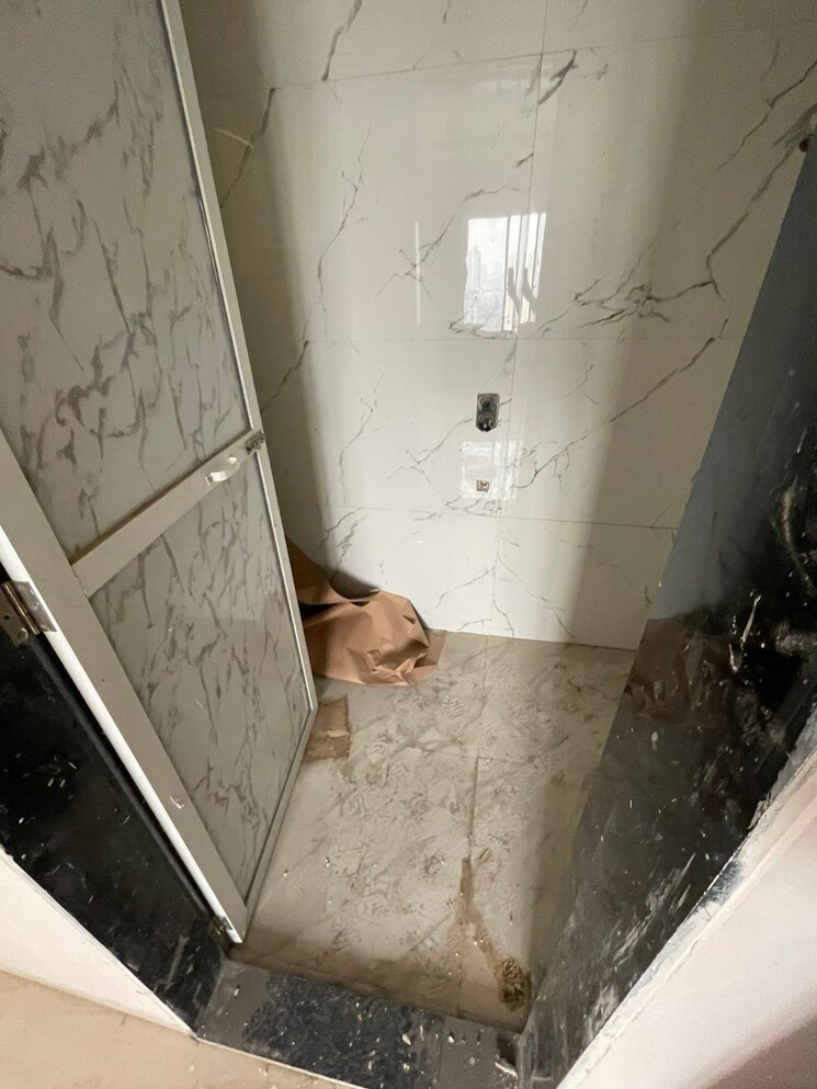 Bathroom, panch pakhadi 2 Bedroom 700 Sq.Ft. Apartment In Panch Pakhadi Thane 8786366