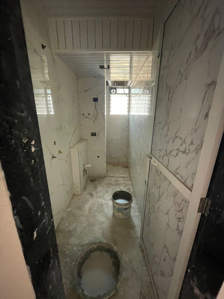 Bathroom, panch pakhadi 2 Bedroom 700 Sq.Ft. Apartment In Panch Pakhadi Thane 8786366