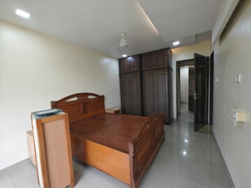 Room in 3 BHK Apartment at Tulsi Meadows, Chembur – for Sale