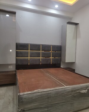 Room in 6 BHK Independent House at New Palam Vihar Phase 3 – for Sale