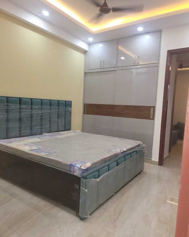 Bedroom, new palam vihar phase 3 6 Bedroom 151 Sq.Yd. Independent House In New Palam Vihar Phase 3 Gurgaon 8786388
