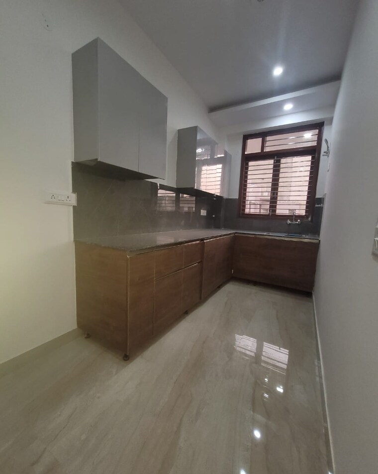 Kitchen, new palam vihar phase 3 6 Bedroom 151 Sq.Yd. Independent House In New Palam Vihar Phase 3 Gurgaon 8786388