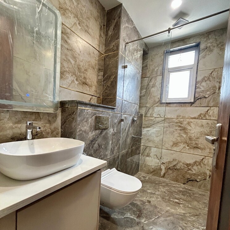 Bathroom, bptp-floors 3 Bedroom 179 Sq.Yd. Builder Floor In Sector 70 Gurgaon 8786401