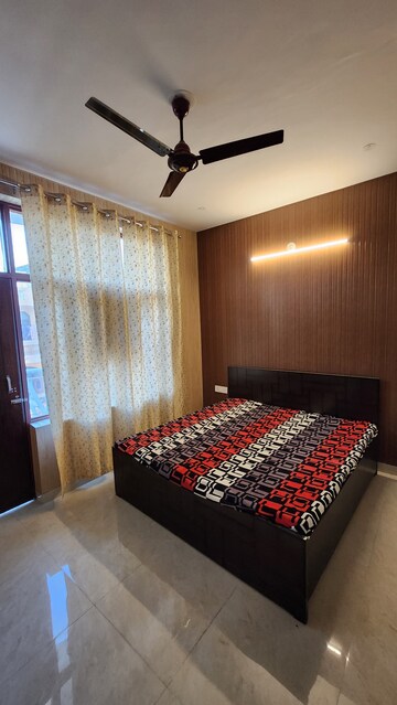 Bedroom in 1.5 BHK Builder Floor at Palam Vihar – for Rent