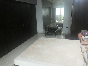 Room in 3 BHK Apartment at RNA Corp Elegance, Chembur – for Sale