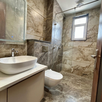 Bathroom in 3 BHK Builder Floor at BPTP Astaire Gardens Cezanne Villas, Sector 70a – for Sale