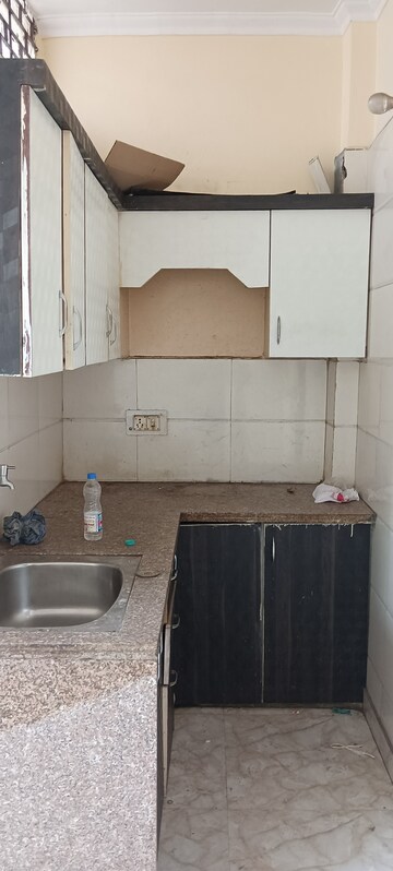 Kitchen in 1.5 BHK Builder Floor at Ashok Nagar – for Rent