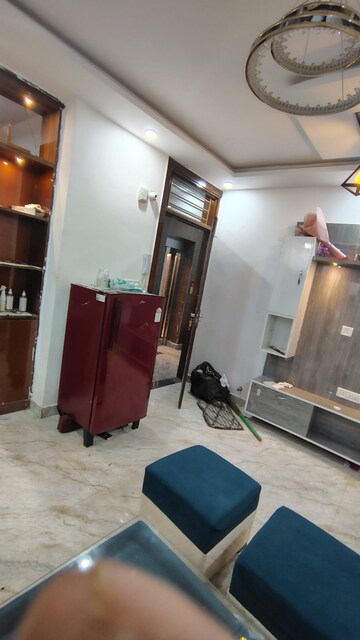 Gym in 2 BHK Builder Floor at Dwarka Mor – for Rent