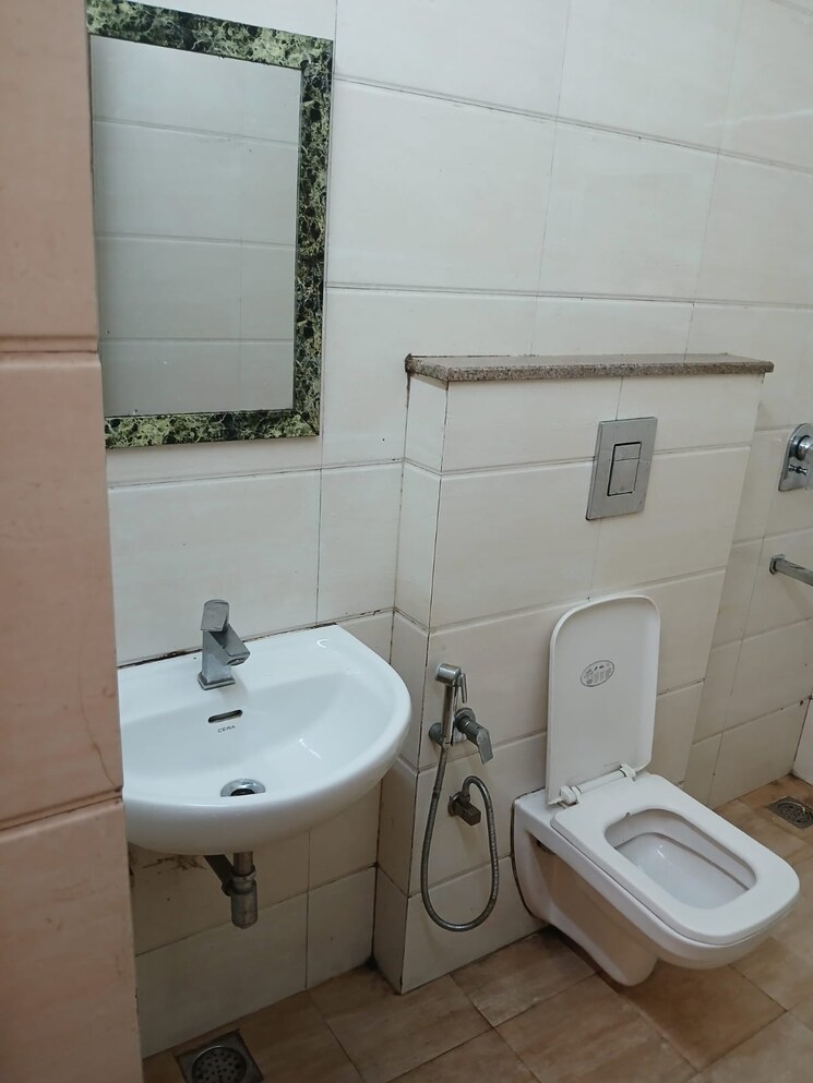 Bathroom, sector 22 2 Bedroom 3300 Sq.Ft. Builder Floor In Sector 22 Chandigarh 8786437
