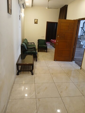 Team Area in 2 BHK Builder Floor at Sector 22 – for Rent