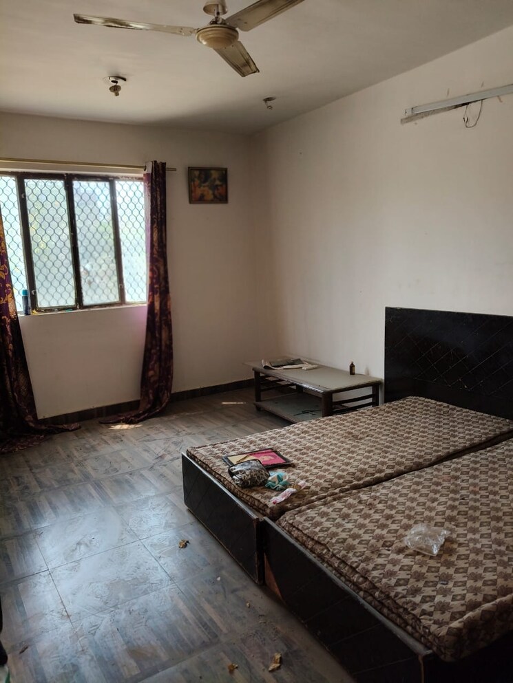 Bedroom, gupta-awas 3 Bedroom 2200 Sq.Ft. Builder Floor In Sector 43 Gurgaon 8786434