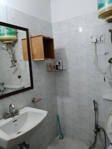 Bathroom in 3 BHK Builder Floor at Gupta Awas, Sector 43 – for Rent