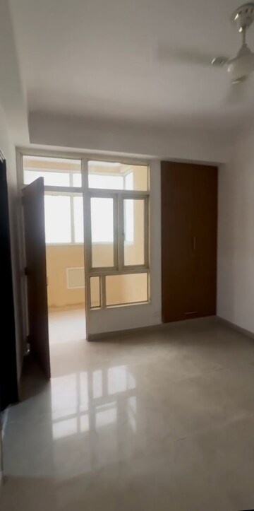 Room in 2 BHK Apartment at Bulland Heights, Sain Vihar – for Sale