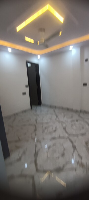 Bedroom in 3.5 BHK Builder Floor at Meenakshi Garden – for Sale