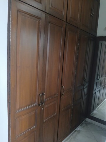 Furnished Amenities in 2 BHK Builder Floor at Sector 8 – for Rent