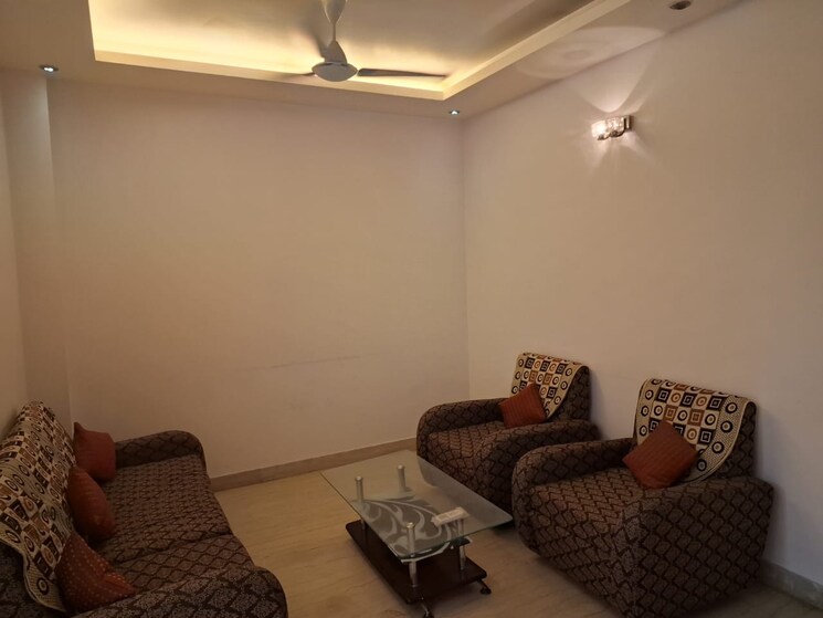 Living Room, lajpat nagar ii 2 Bedroom 150 Sq.Yd. Builder Floor In Lajpat Nagar ii Delhi 8786471