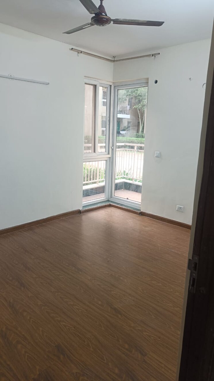 Room, bptp-spacio 2 Bedroom 1000 Sq.Ft. Apartment In Sector 37d Gurgaon 8786481