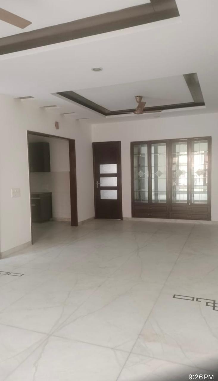 3 BHK Builder Floor For Rent in Sector 15