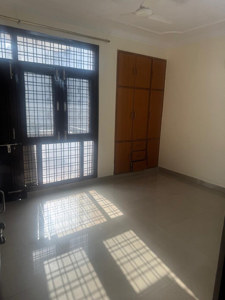Room, cghs-hewo-apartments 3 Bedroom 1430 Sq.Ft. Apartment In Sector 56 Gurgaon 8786489