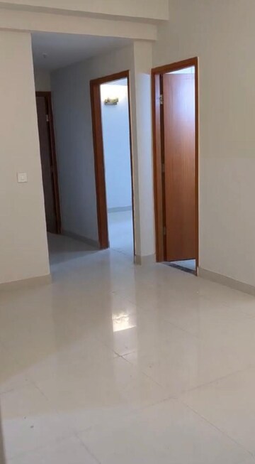 Room in 2 BHK Apartment at Tata Eureka Park, Sector 150 – for Rent