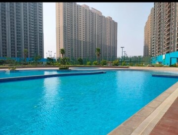 Swimming Pool in 2 BHK Apartment at Tata Eureka Park, Sector 150 – for Rent