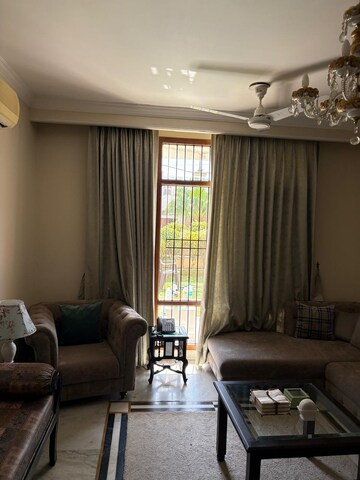 Living Room in 5 BHK Builder Floor at Sector 11 – for Rent