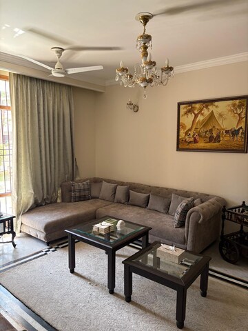 Living Room in 5 BHK Builder Floor at Sector 11 – for Rent