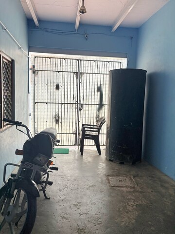 Parking in 6+ BHK Independent House at Grain Market Palwal – for Sale
