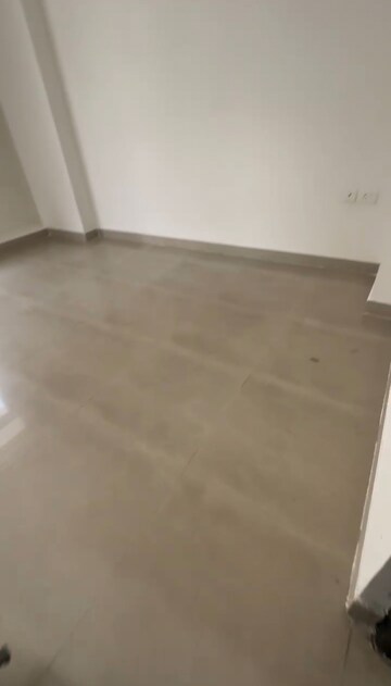 Room in 3 BHK Apartment at Bulland Heights, Sain Vihar – for Sale