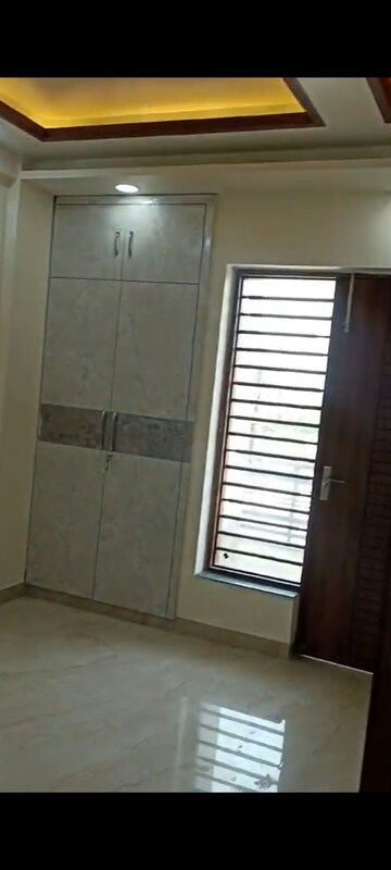Room in 3 BHK Builder Floor at Soha Neal City, Sector 98 – for Sale