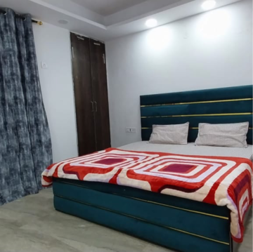 Bedroom in 1 BHK Builder Floor at Saket – for Rent