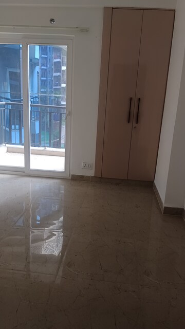 Room in 2 BHK Apartment at Saviour Park, Mohan Nagar – for Rent