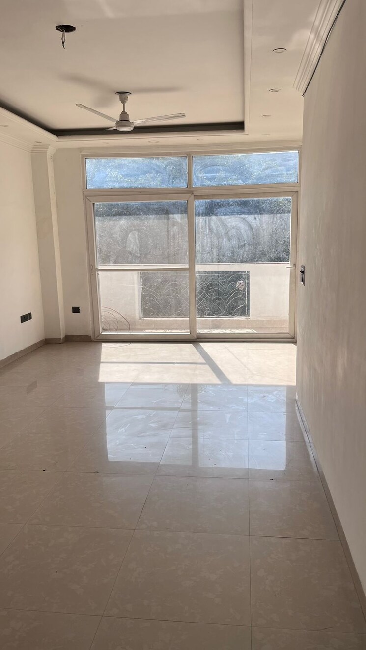 Bathroom, rwa-chittaranjan-park-block-r 2 Bedroom 1200 Sq.Ft. Apartment In Chittaranjan Park Delhi 8786556