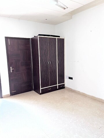 2 BHK Apartment For Sale in RWA Chittaranjan Park Block R, Chittaranjan Park