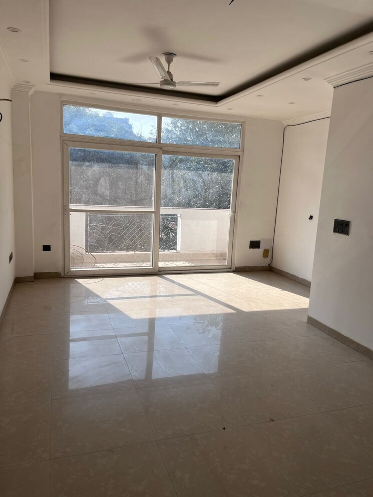 Room, rwa-chittaranjan-park-block-r 2 Bedroom 1200 Sq.Ft. Apartment In Chittaranjan Park Delhi 8786556