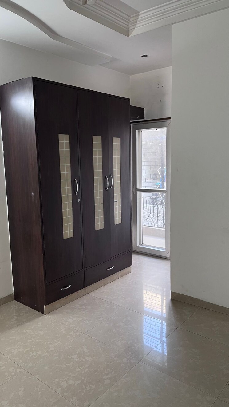 Room, rwa-chittaranjan-park-block-r 2 Bedroom 1200 Sq.Ft. Apartment In Chittaranjan Park Delhi 8786556