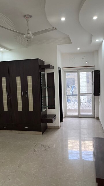 Building Lobby in 2 BHK Apartment at RWA Chittaranjan Park Block R, Chittaranjan Park – for Sale