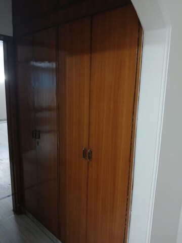 Furnished Amenities in 3 BHK Builder Floor at Sector 37 – for Rent