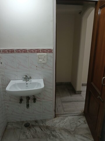 Bathroom in 3 BHK Builder Floor at Sector 37 – for Rent