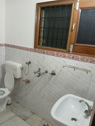 Bathroom in 3 BHK Builder Floor at Sector 37 – for Rent