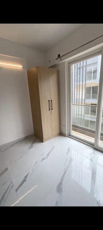 Room in 3 BHK Apartment at M3M Soulitude, Sector 89 – for Rent