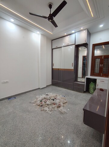 Balcony in 2 BHK Builder Floor at Rohini Sector 17 – for Rent
