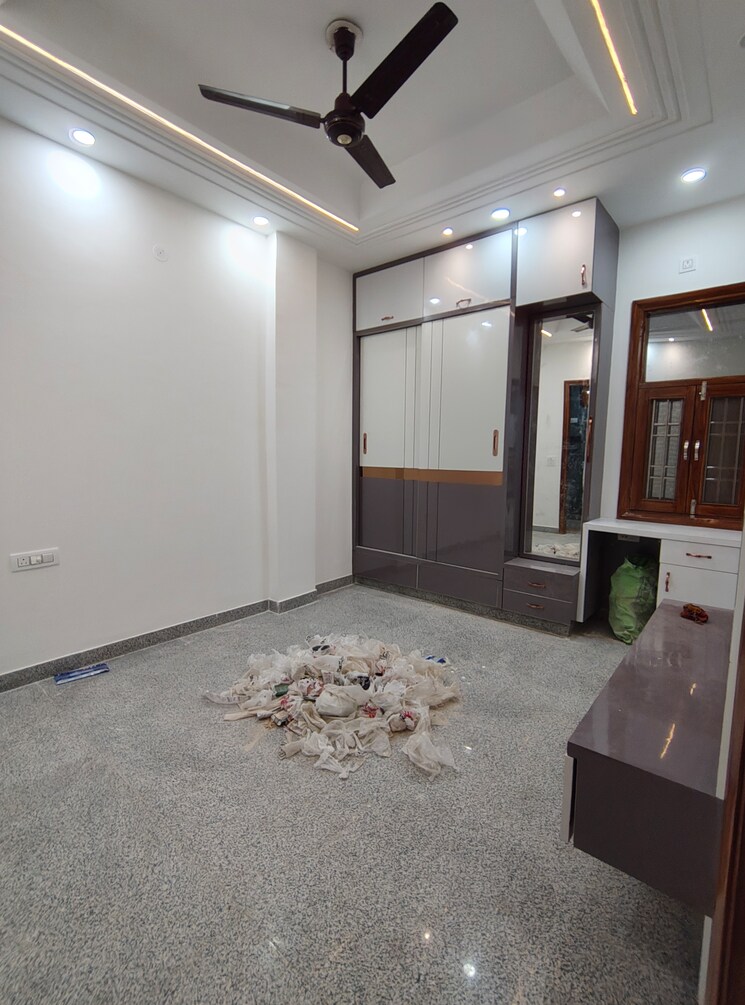 Balcony, rohini sector 17 2 Bedroom 52 Sq.Mt. Builder Floor In Rohini Sector 17 Delhi 8786600