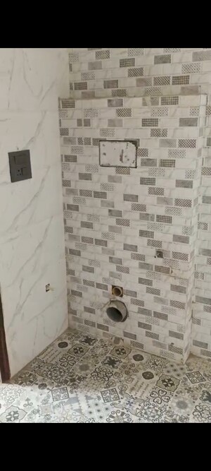 Bathroom in 3 BHK Builder Floor at Soha Neal City, Sector 98 – for Sale