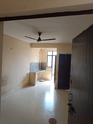 Room in 1 RK Apartment at Omaxe GH6 EWS and LIG, Sarsawan – for Rent