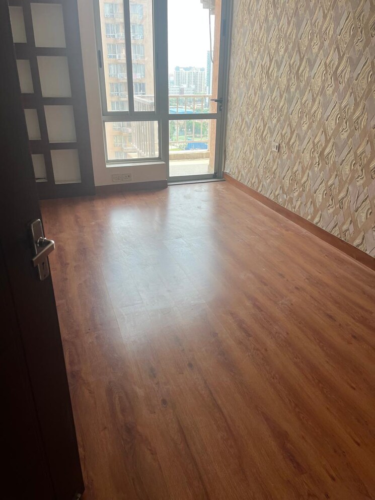 Room, pioneer-park-phase-1 3 Bedroom 1580 Sq.Ft. Apartment In Sector 61 Gurgaon 8786623