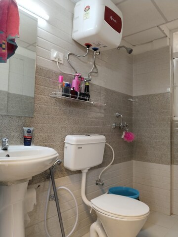 Bathroom in 2 BHK Apartment at Signature Global Orchard Avenue, Sector 93 – for Rent